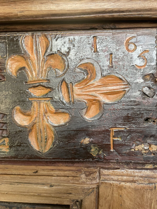 Credenza in pino cembro secolo XVII - immagine 5